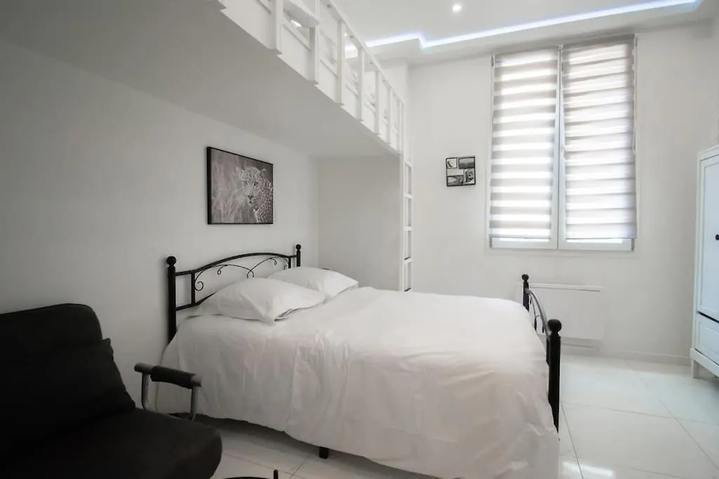 Studio 3 Lits Proche Montmartre Sacre-Coeur Apartment Paris 0*,  France